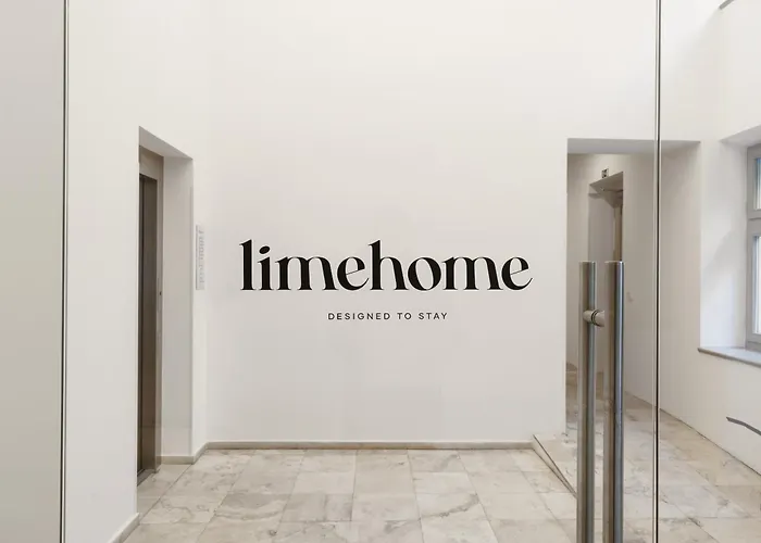 Limehome Halkova 4* Prag