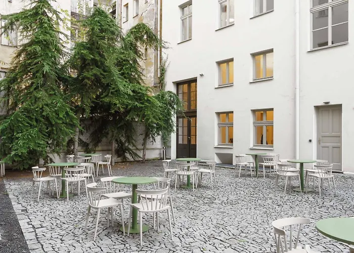 Limehome Halkova 4*