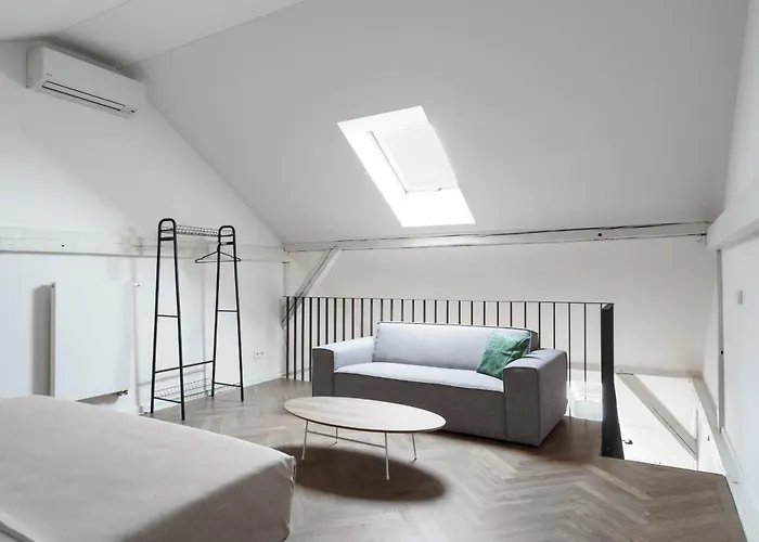 Limehome Halkova