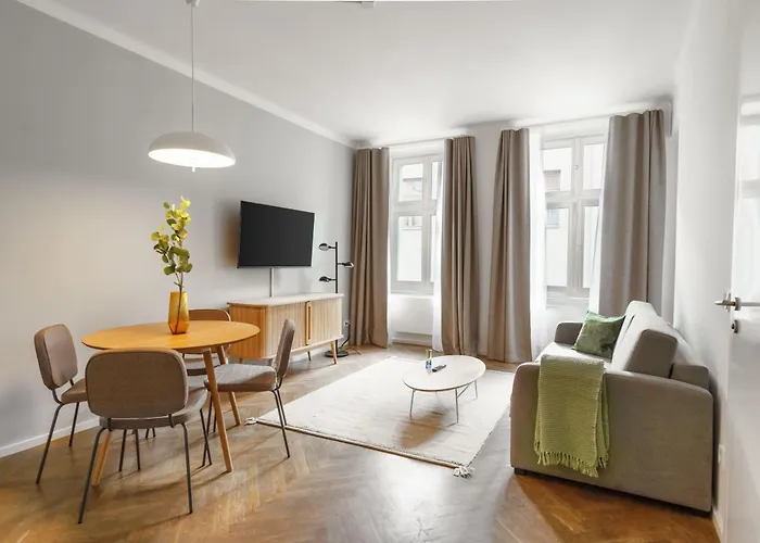 Limehome Halkova Aparthotel