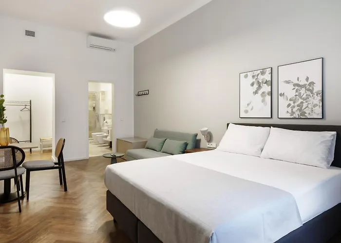 Limehome Halkova Aparthotel 4*