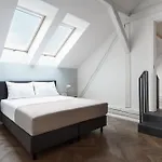 Limehome Muza 4* Прага