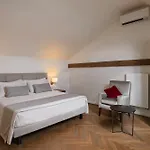 Limehome Muza 4*