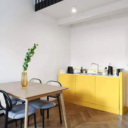 شقة فندقية Limehome Halkova 4*