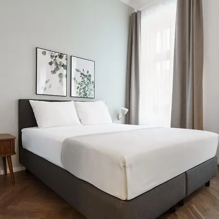 شقة فندقية Limehome Halkova 4*