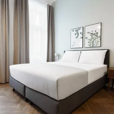 Limehome Muza 4*