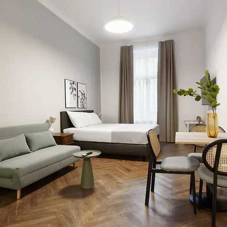Limehome Halkova شقة فندقية 4*