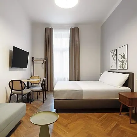 Limehome Muza Aparthotel 4*
