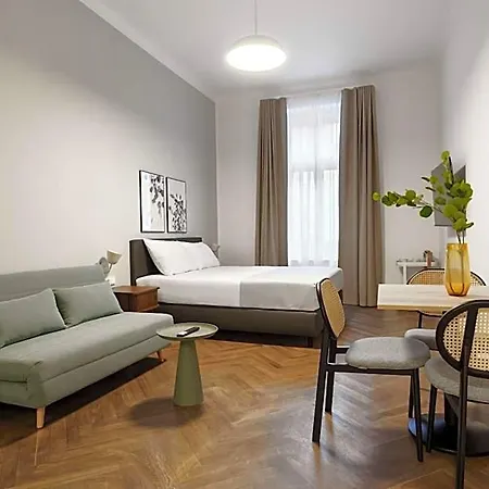 Limehome Muza Aparthotel