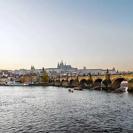 Limehome Muza 4* Prague