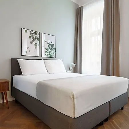 Limehome Muza 4*