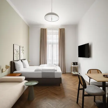 Limehome Múza Apartahotel 4*