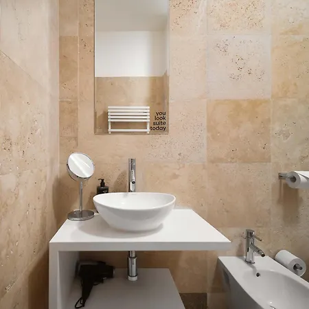 Limehome Muza Prague