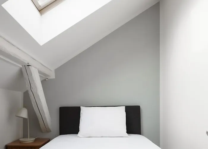 Limehome Halkova Aparthotel