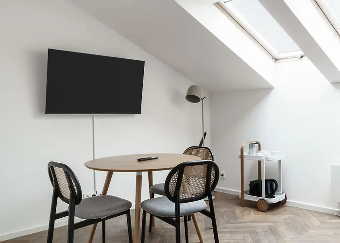 Aparthotel Limehome Halkova Prague