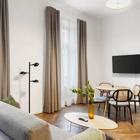 Limehome Halkova Aparthotel Prague