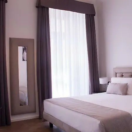 Limehome Halkova 4* Prague