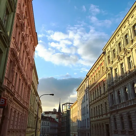 Limehome Halkova Prague